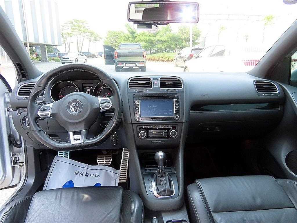 Volkswagen Golf - Vista 9