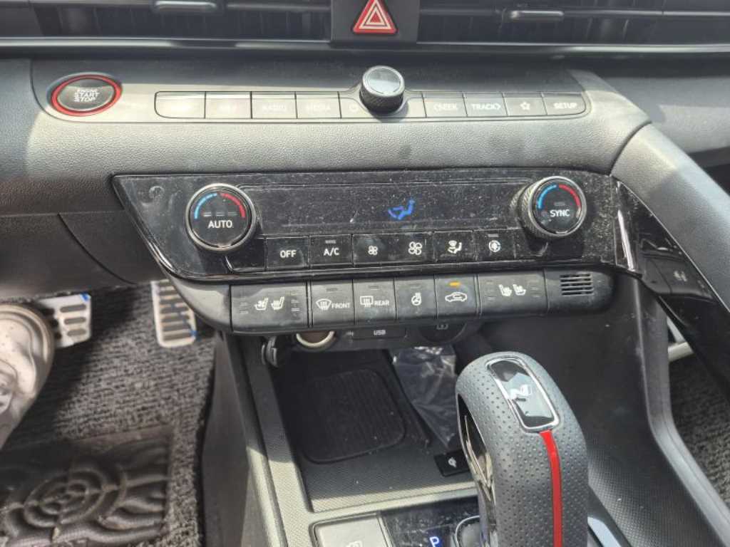 HYUNDAI Avante - Vista 8