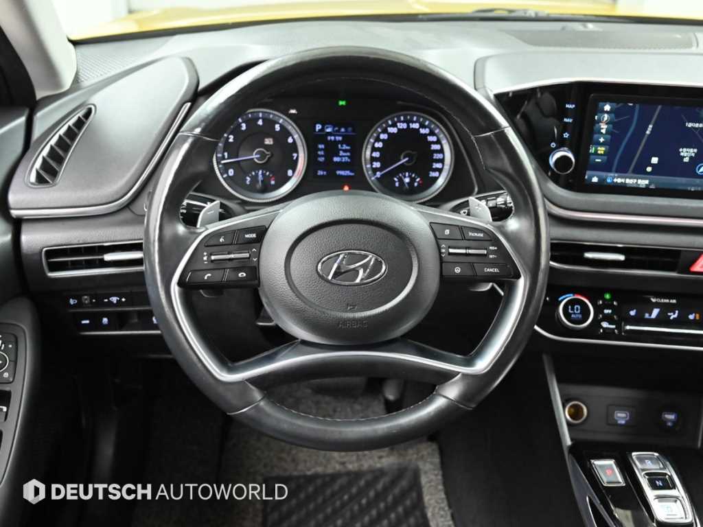 HYUNDAI Sonata - Vista 11