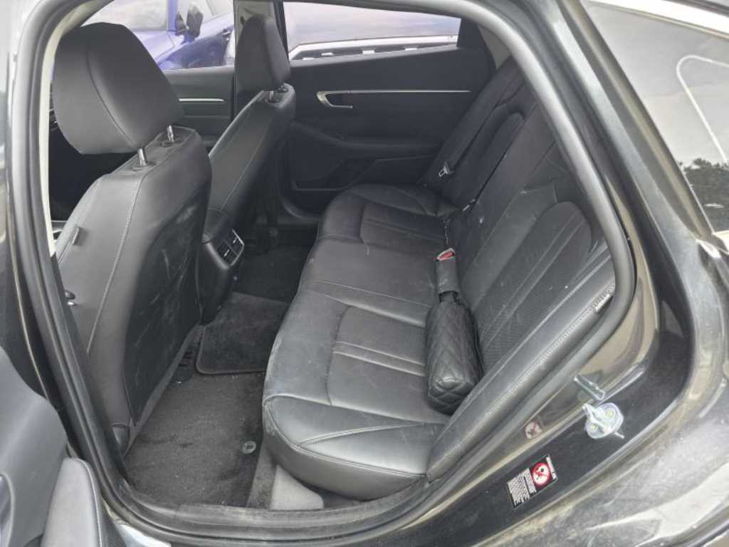 HYUNDAI Sonata - Vista 8