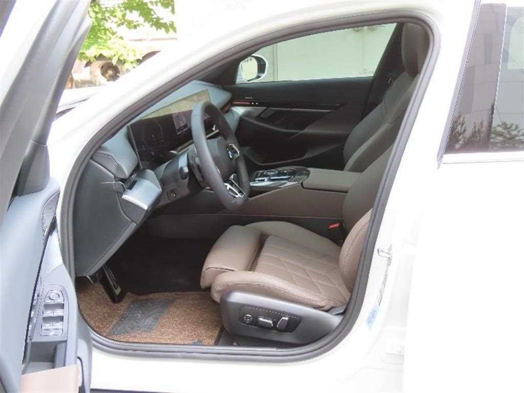 BMW 5 Series 2024 Blanco - Importación desde Corea - HF Imports Iquique - Foto 15