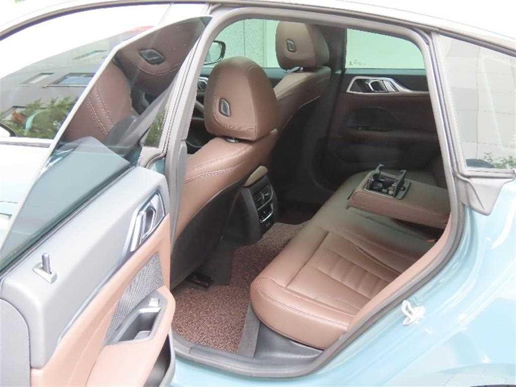 BMW 4 Series 2026 Verde - Importación desde Corea - HF Imports Iquique - Foto 16