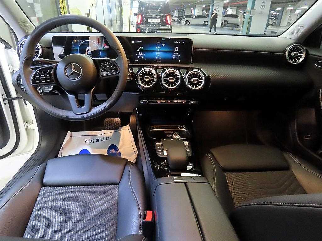 Mercedes Benz A Class - Vista 12