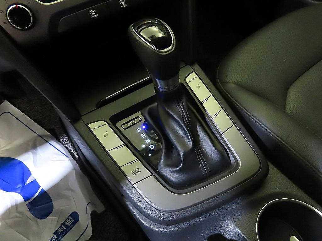 HYUNDAI Avante 2017 Blanco - Importación desde Corea - HF Imports Iquique - Foto 14