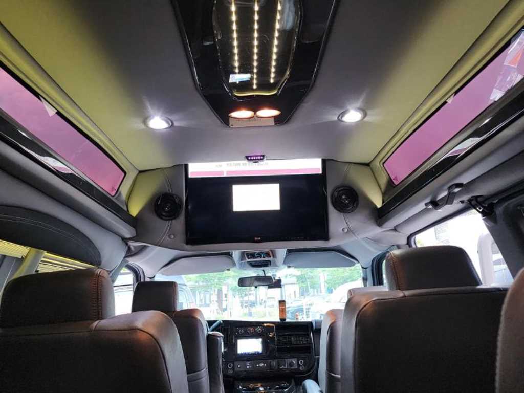 Chevrolet Express van - Vista 10