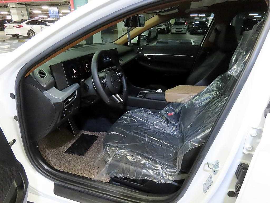 HYUNDAI Sonata - Vista 8