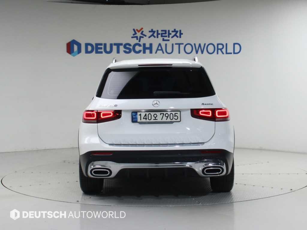 Mercedes Benz GLB Class - Vista 6