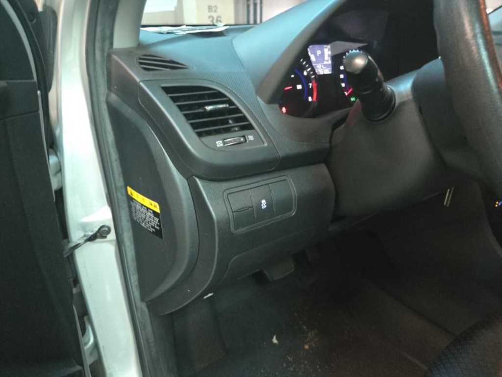 HYUNDAI Accent - Vista 11