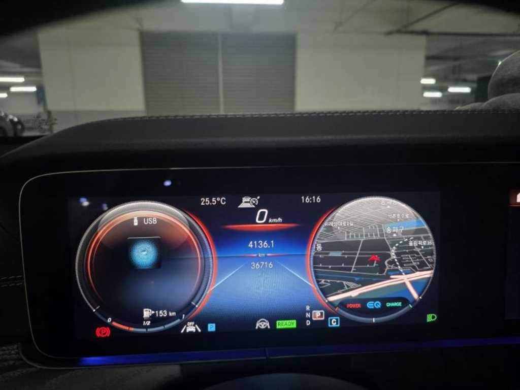 Mercedes Benz E class - Vista 3
