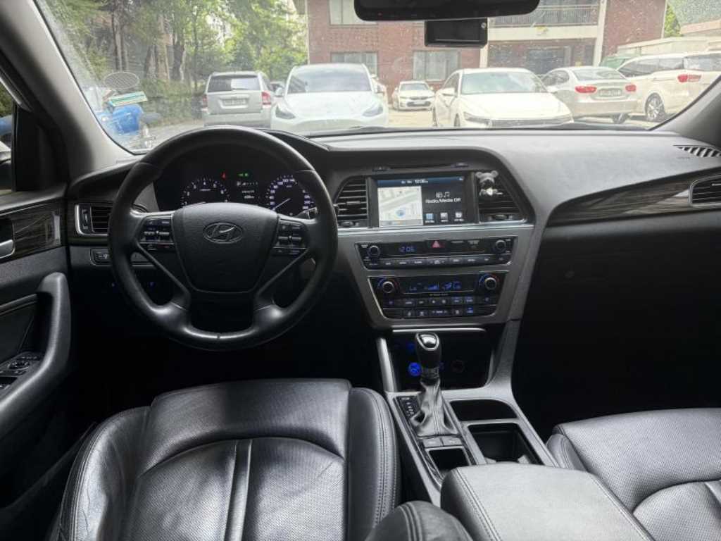 HYUNDAI Sonata - Vista 7