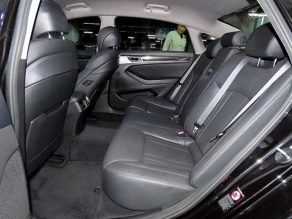 Genesis G80 - Vista 9