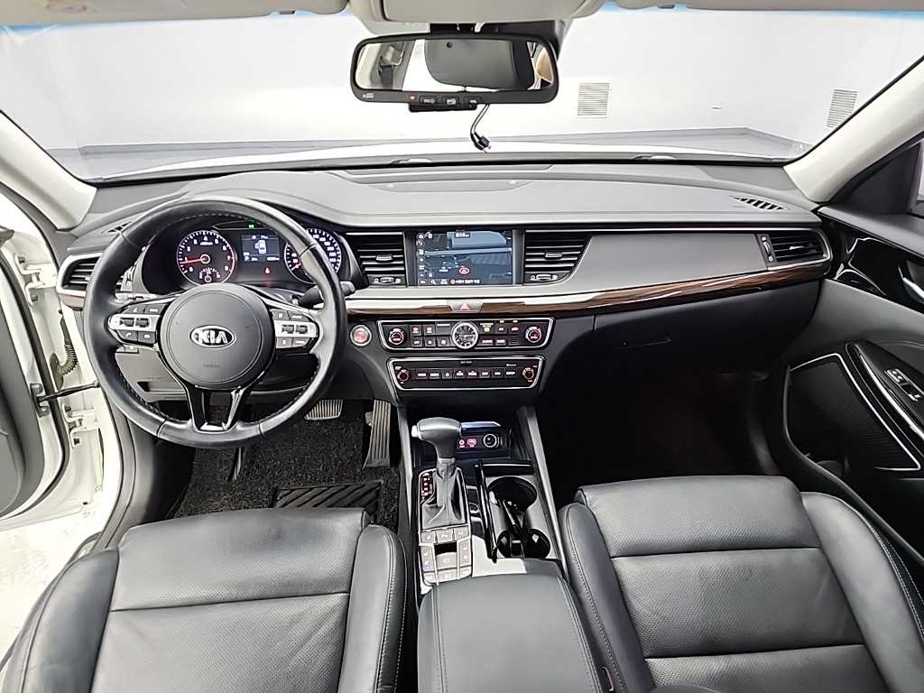 KIA K7 - Vista 9
