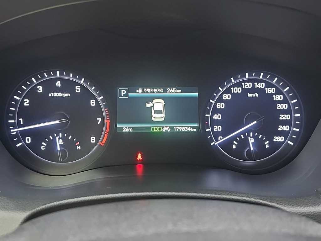 Genesis G80 - Vista 8
