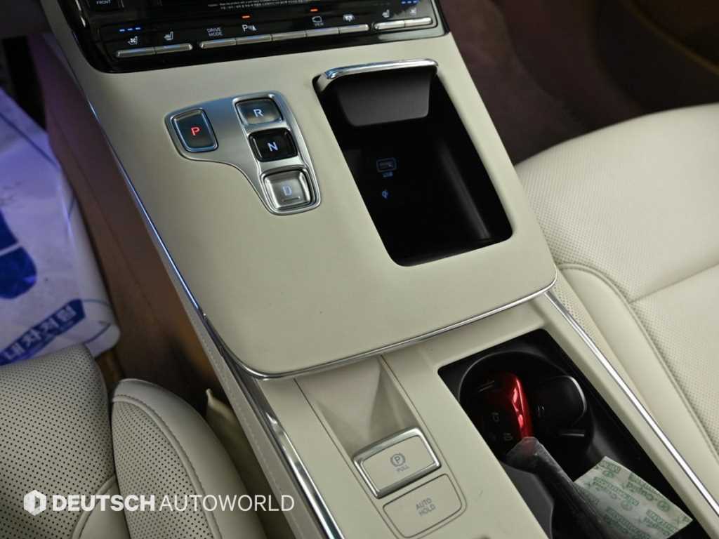 HYUNDAI Grandeur - Vista 11