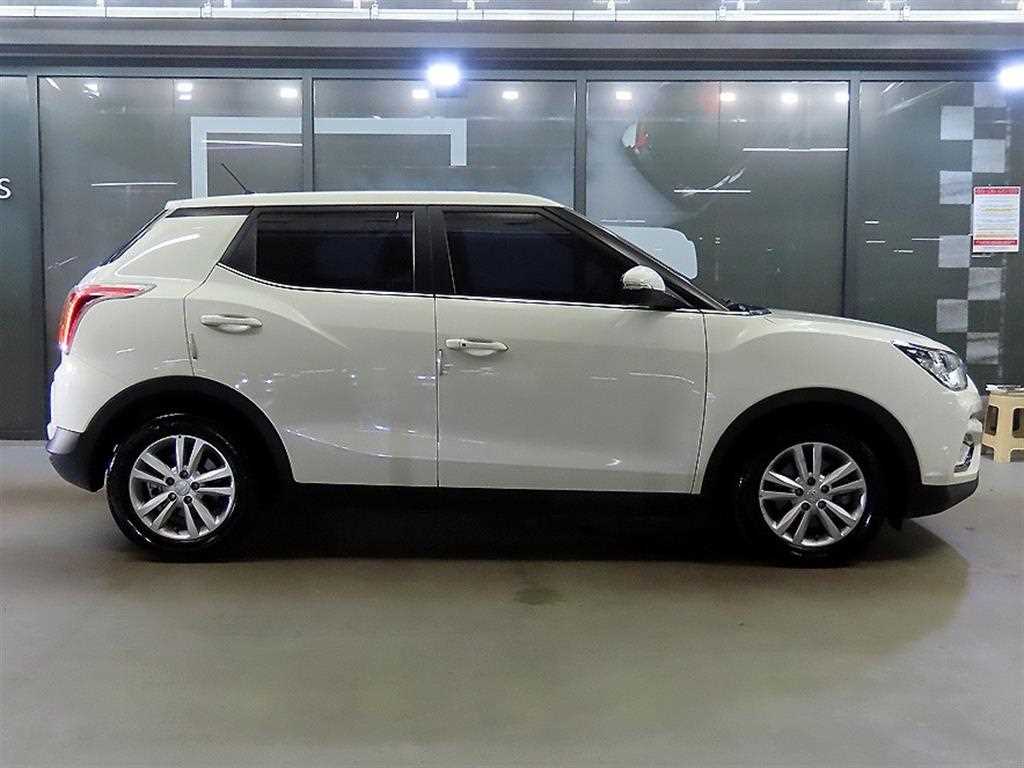 Ssangyong Tivoli - Vista 3