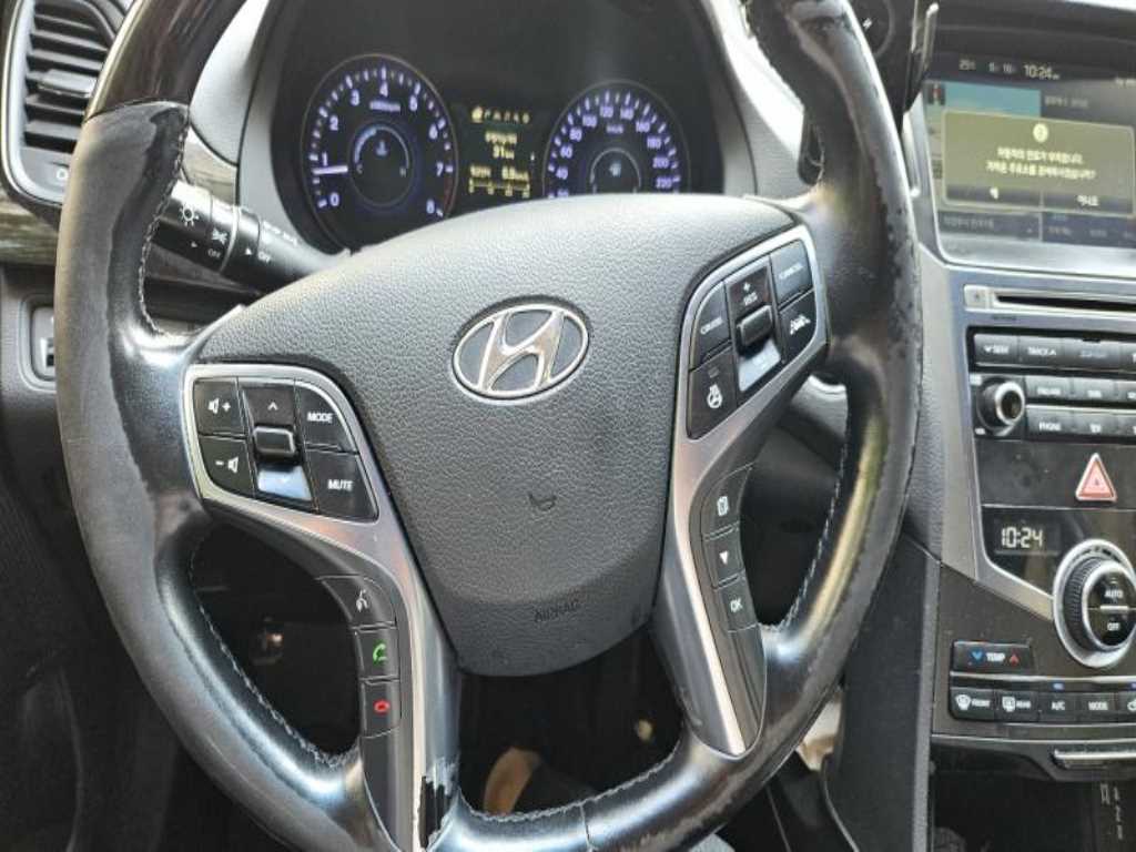 HYUNDAI Grandeur - Vista 2