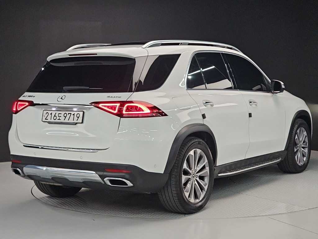 Mercedes Benz GLE Class - Vista 6