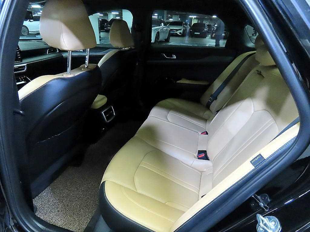 KIA K5 - Vista 9