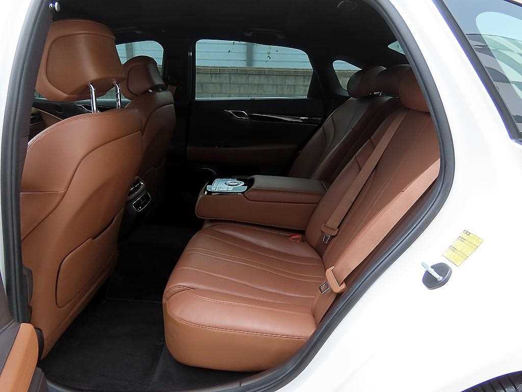 Genesis G80 - Vista 8