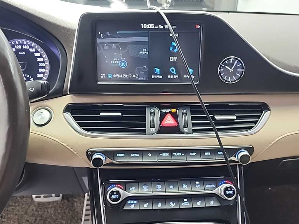 HYUNDAI Grandeur - Vista 12