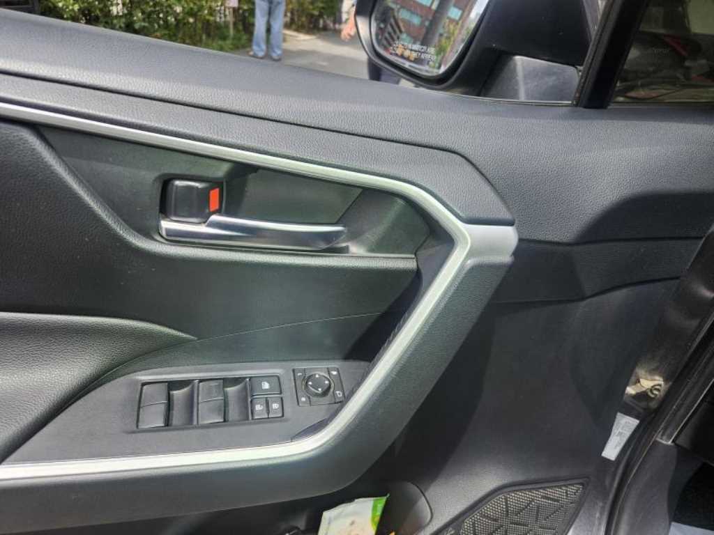 Toyota RAV4 - Vista 7