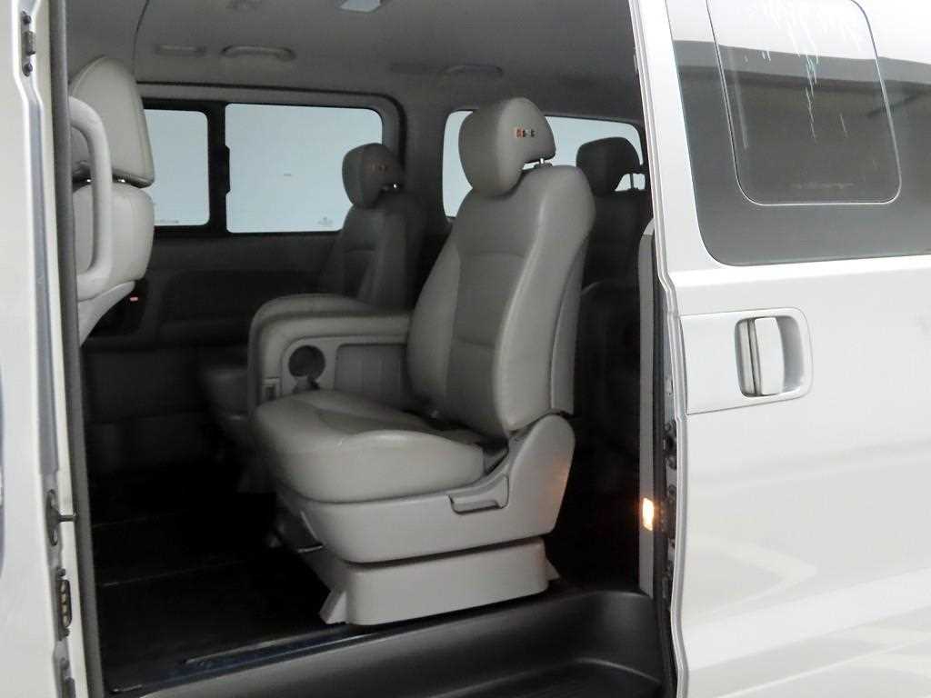 HYUNDAI Starex 2019 Gris - Importación desde Corea - HF Imports Iquique - Foto 14