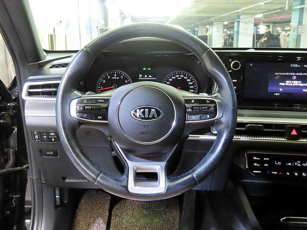 KIA K5 - Vista 10
