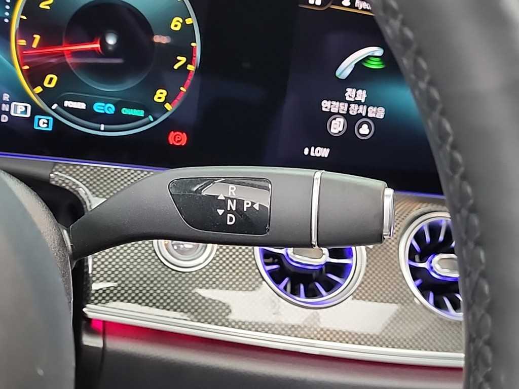 Mercedes Benz E class - Vista 10