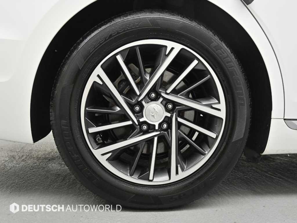 HYUNDAI Grandeur - Vista 7