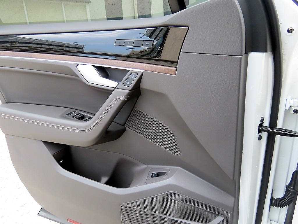 Volkswagen Touareg 2023 Blanco - Importación desde Corea - HF Imports Iquique - Foto 14
