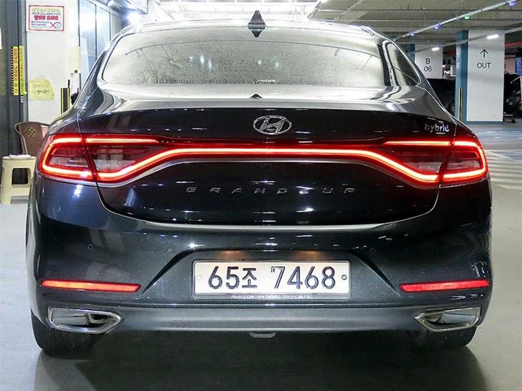 HYUNDAI Grandeur - Vista 7