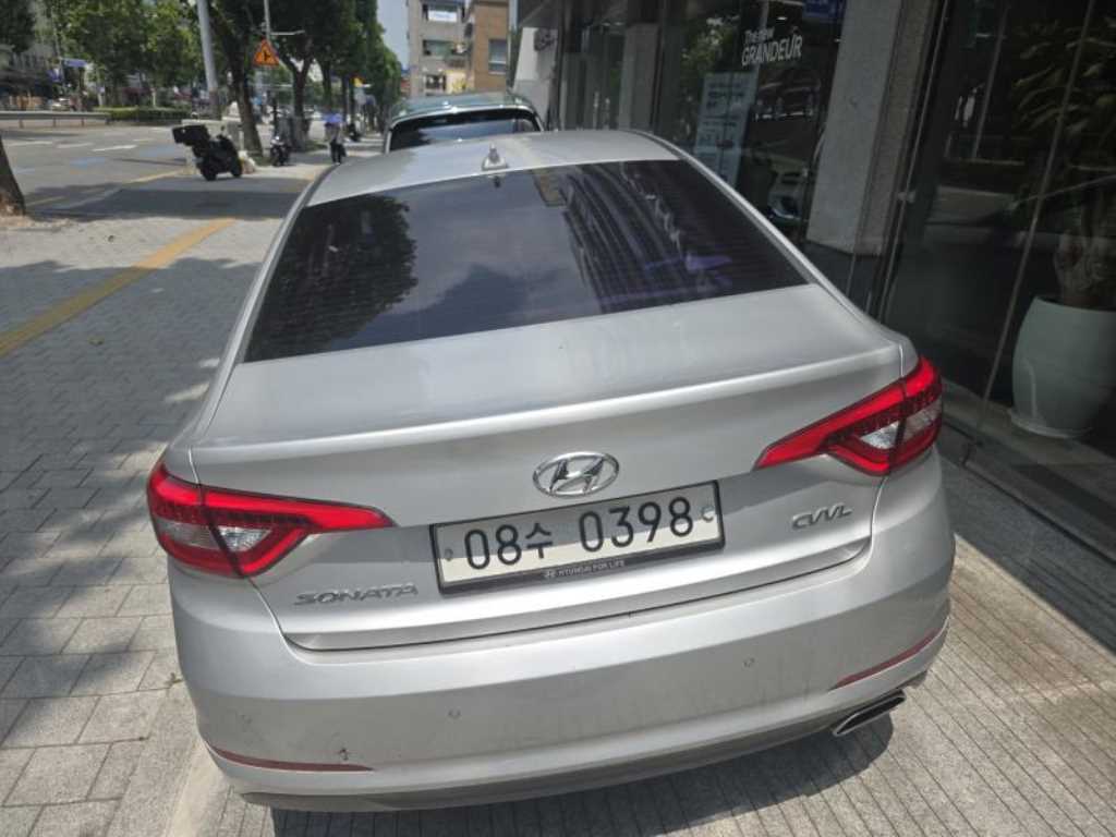 HYUNDAI Sonata - Vista 2