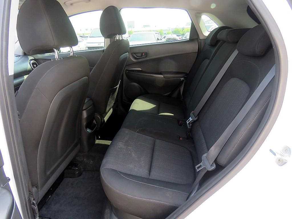 HYUNDAI Kona - Vista 9