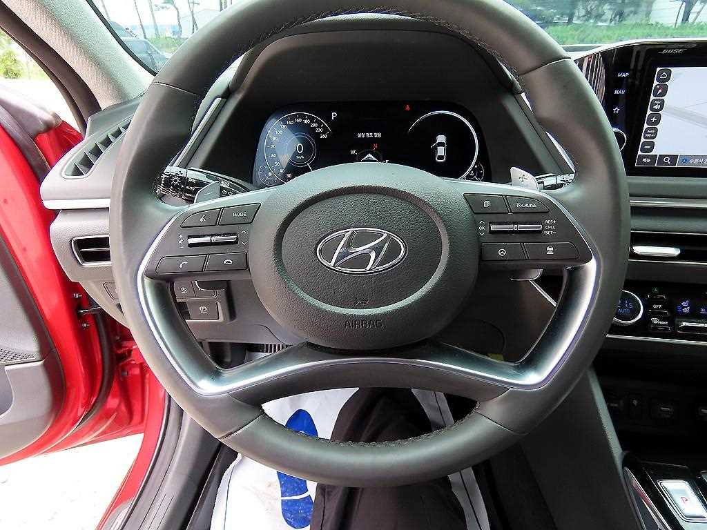 HYUNDAI Sonata - Vista 10