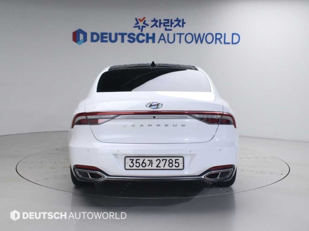 HYUNDAI Grandeur - Vista 6