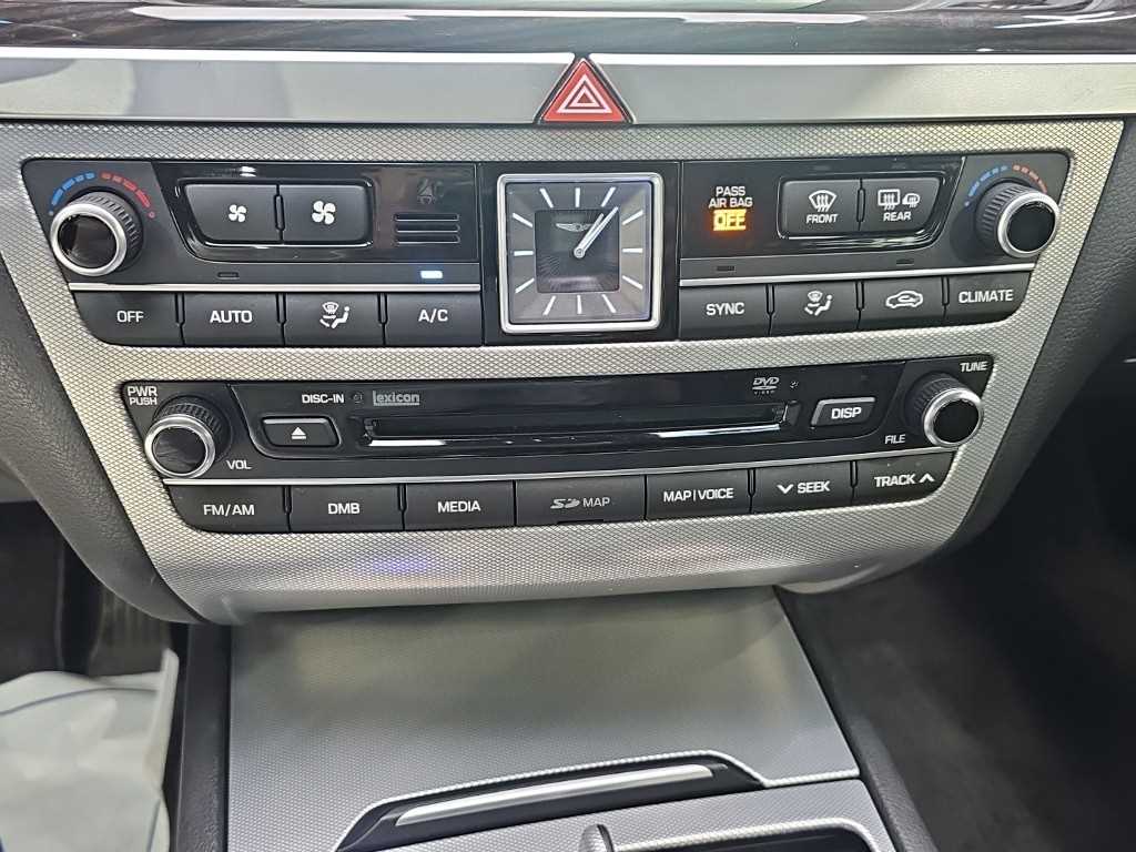 Genesis G80 - Vista 12