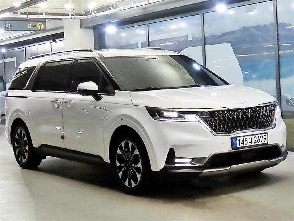 KIA Carnival 2023 Blanco - Importación desde Corea - HF Imports Iquique - Foto 1