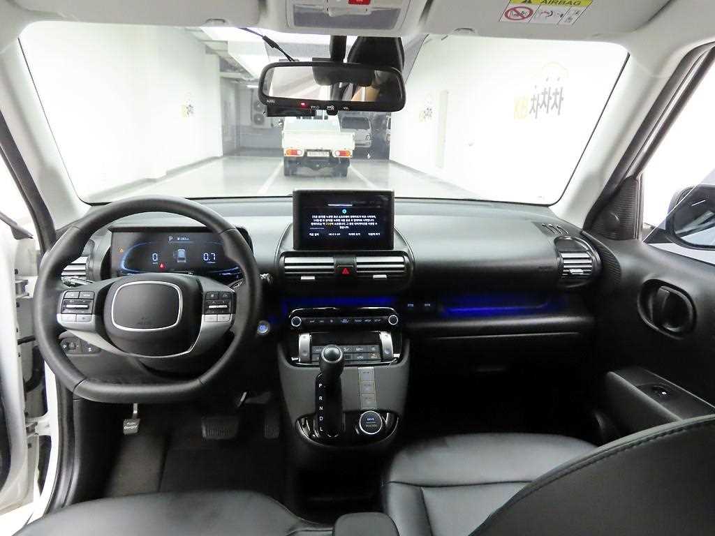 HYUNDAI Casper - Vista 9