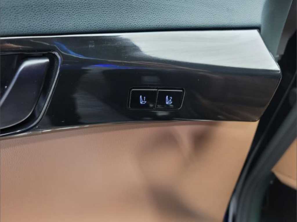 HYUNDAI Grandeur - Vista 10