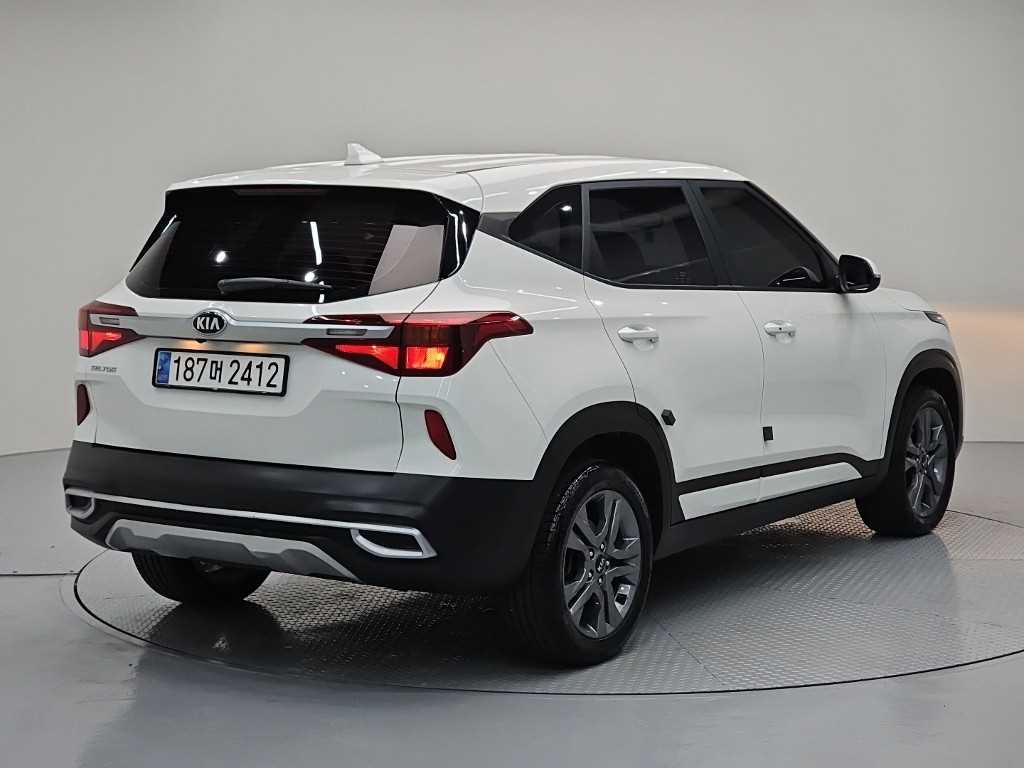 KIA Seltos - Vista 6