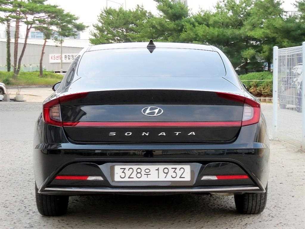 HYUNDAI Sonata - Vista 6