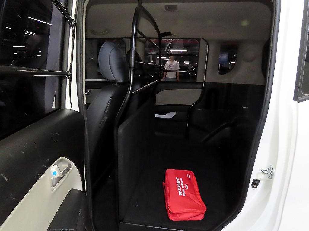 KIA Ray - Vista 9