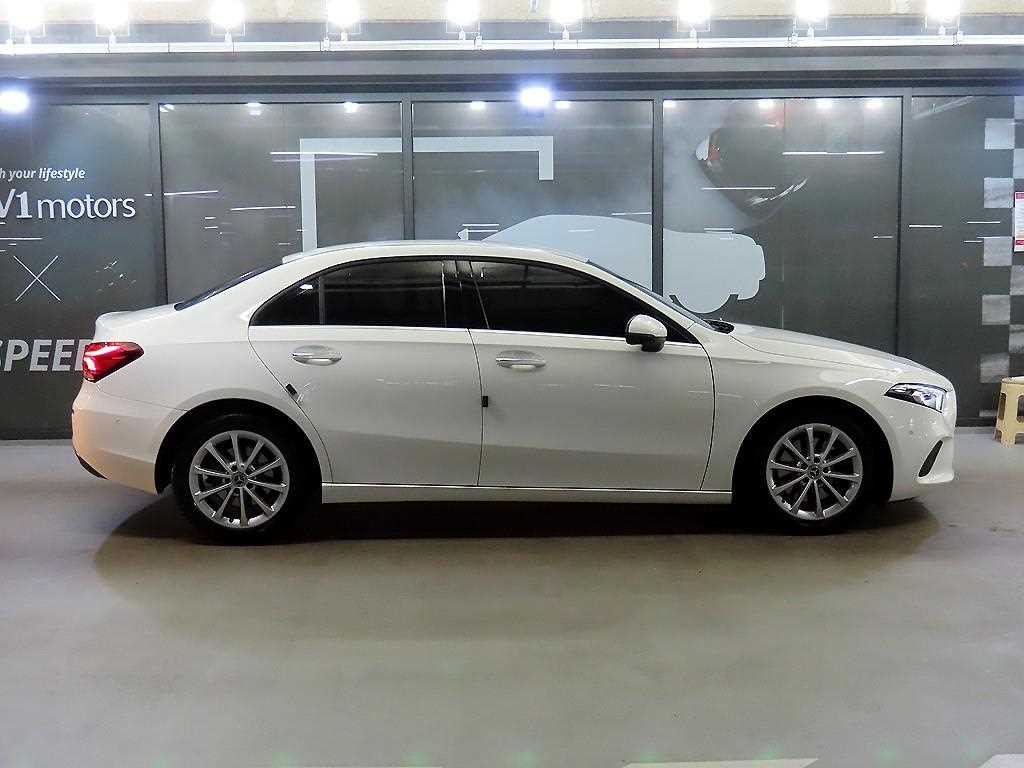 Mercedes Benz A Class - Vista 3