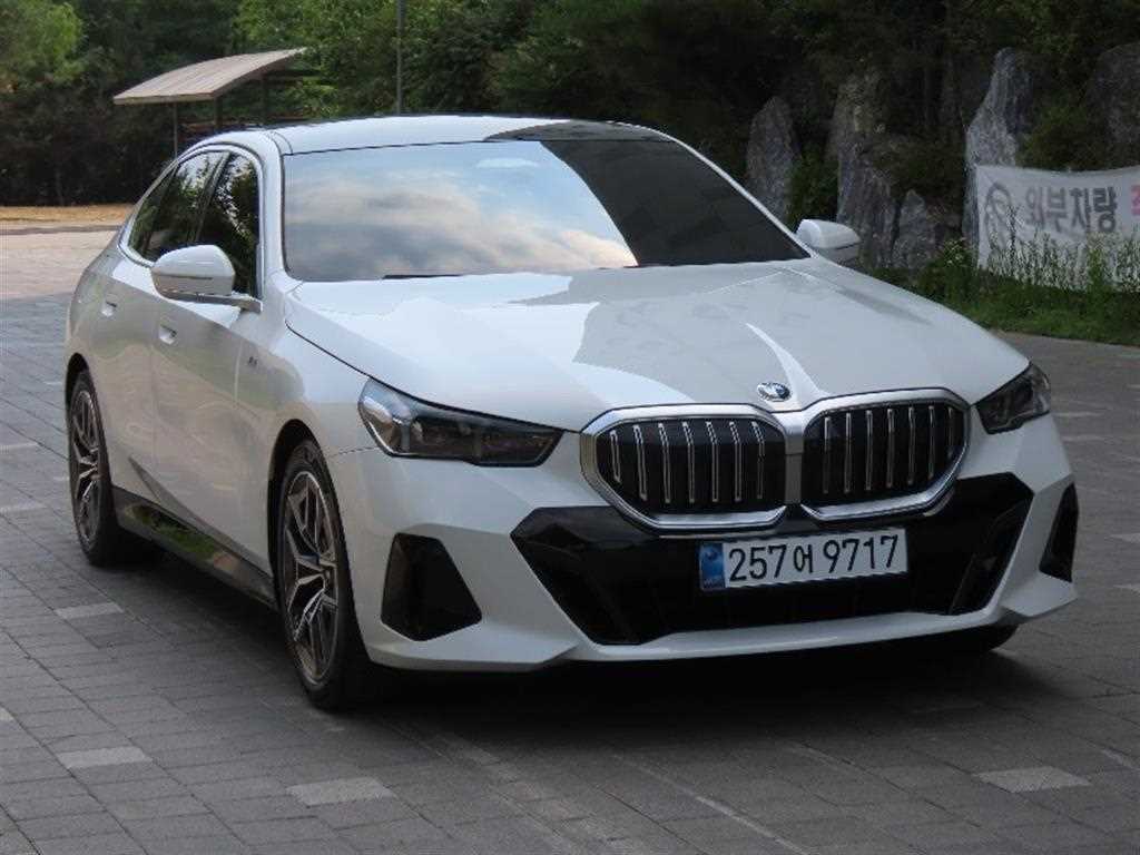 BMW 5 Series - Vista 2