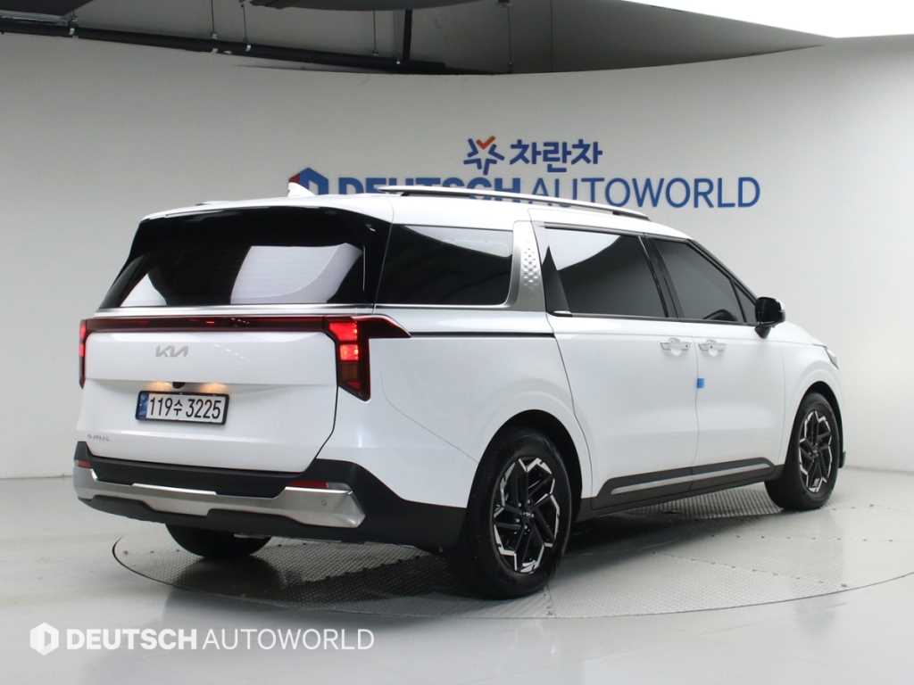 KIA Carnival - Vista 2