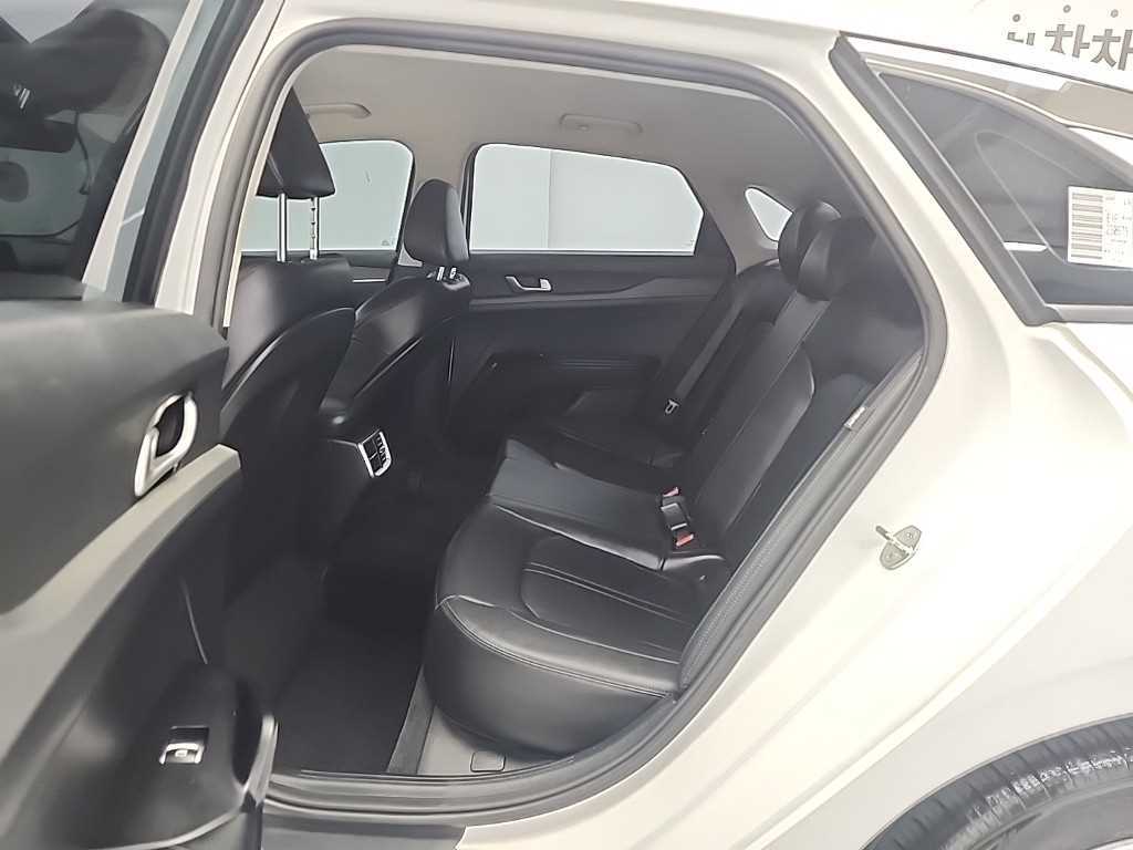 KIA K5 2023 Blanco - Importación desde Corea - HF Imports Iquique - Foto 14