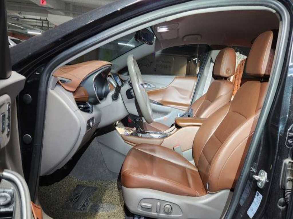 Chevrolet Malibu - Vista 3