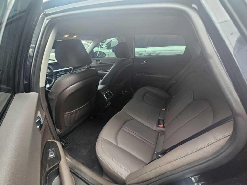 KIA K5 - Vista 9