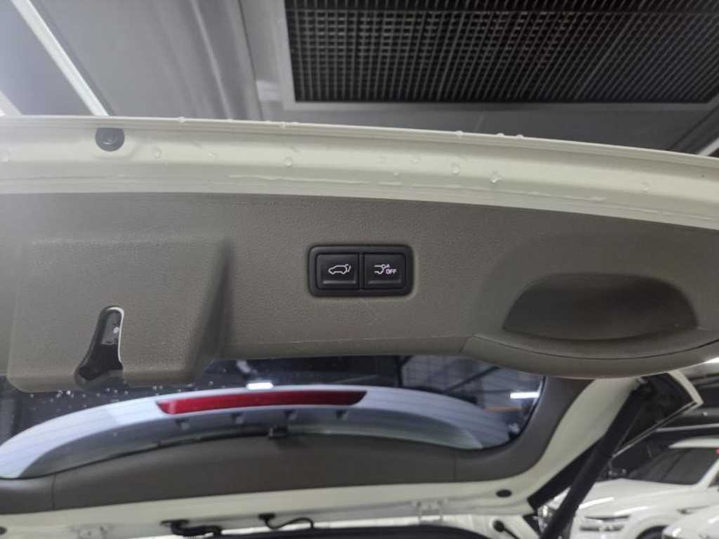 KIA Carnival - Vista 8