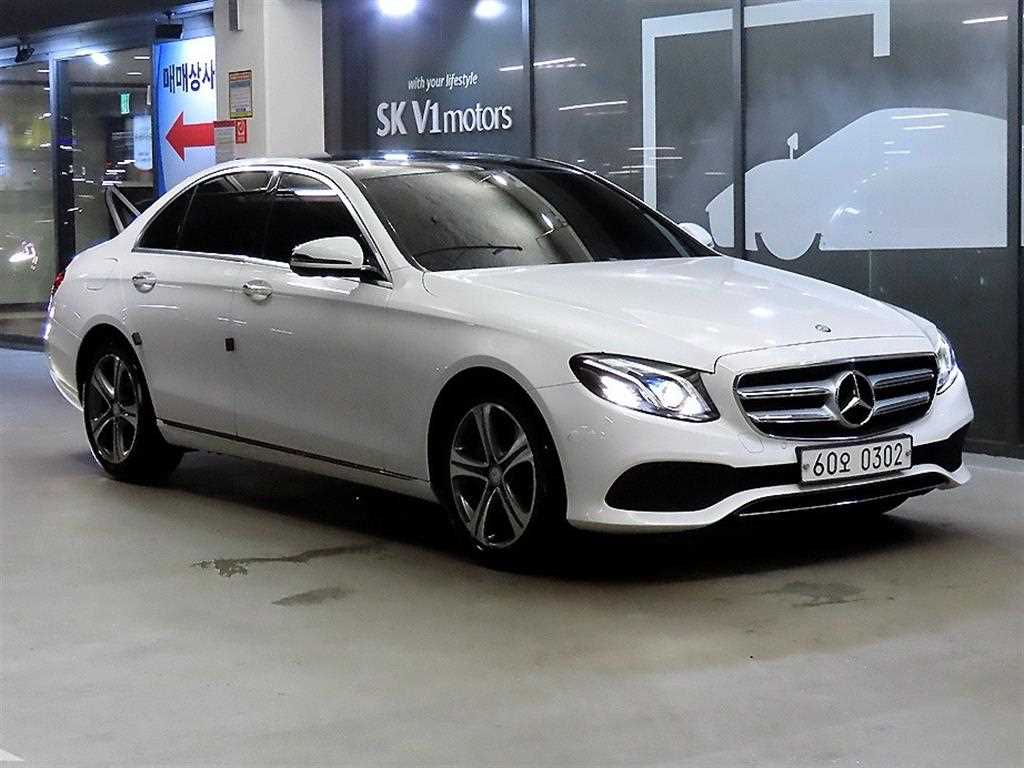 Mercedes Benz E class - Vista 2